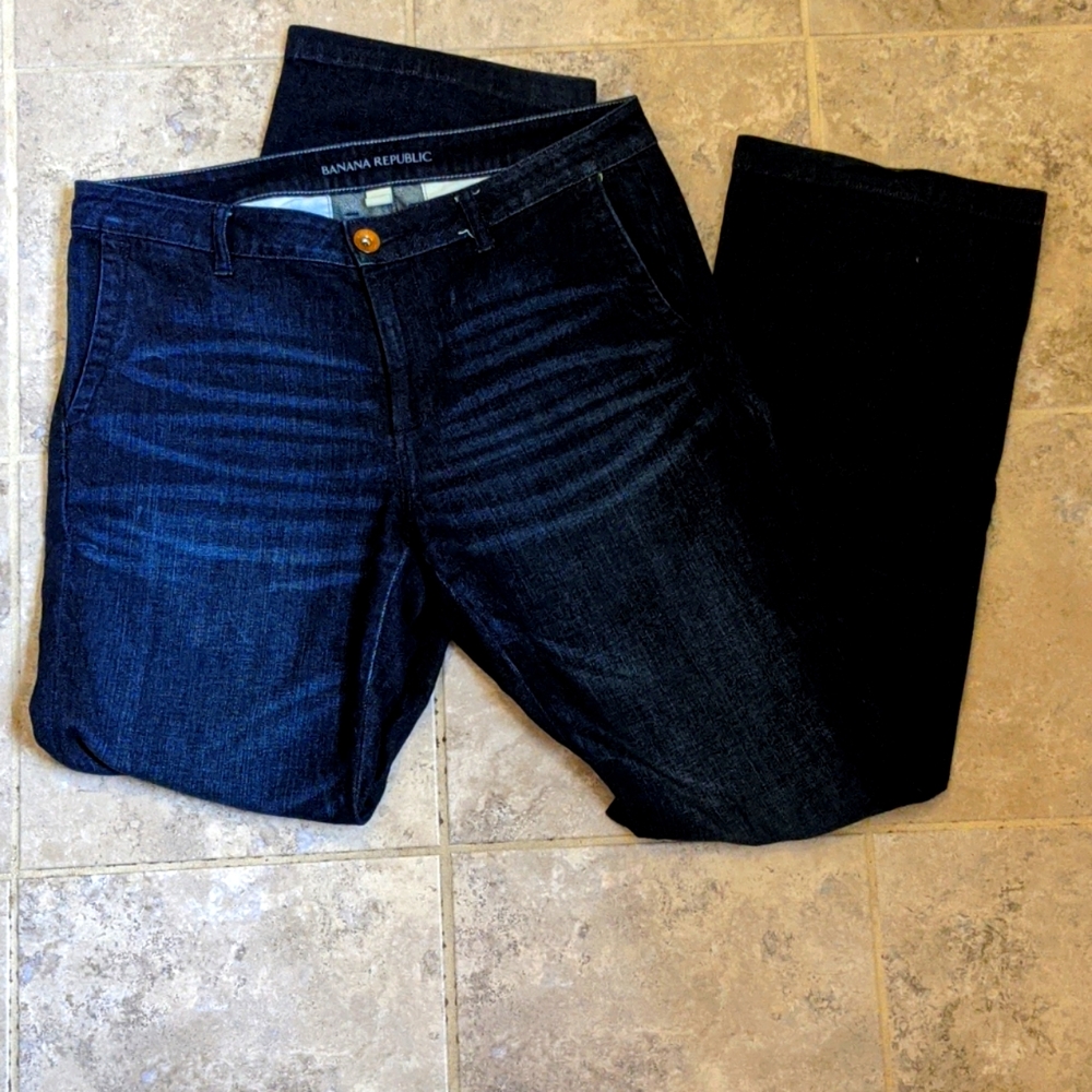 Banana Republic dark wash, wide leg jeans, size 31